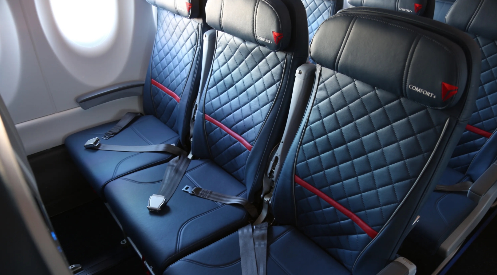 Traveling While Plus Size: How to Stay Comfortable and Chic in Transit